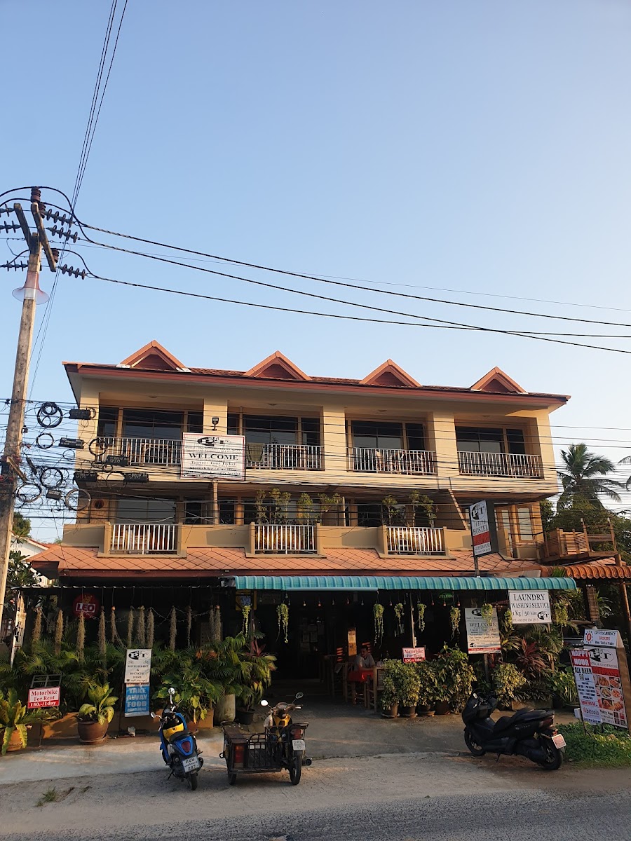 P&T Guesthouse & Restaurant